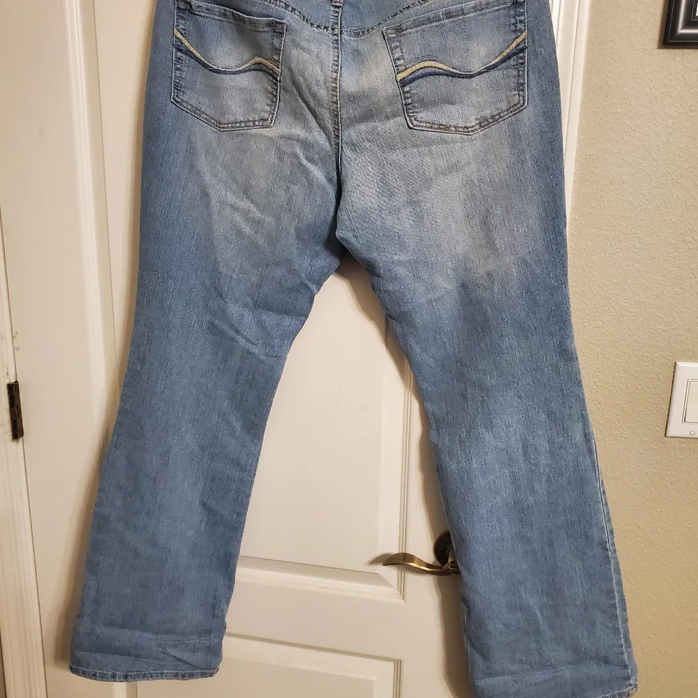 Jeans - Picture 5 of 5